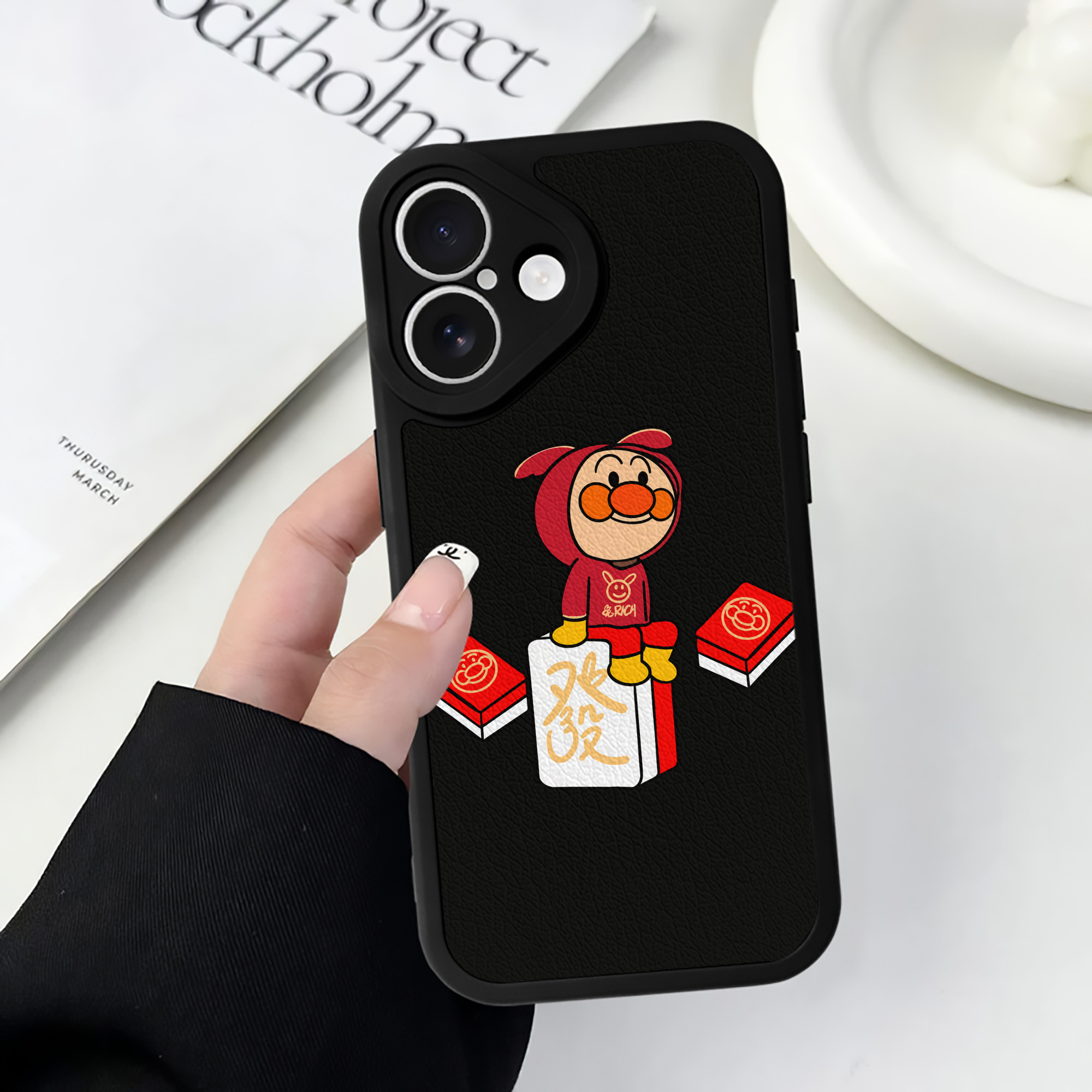 （画像用） アンパンマン Anpanman 【iPhone 16シリーズ対応】シリコンスマホケース（レザー調） 材質：シリコン